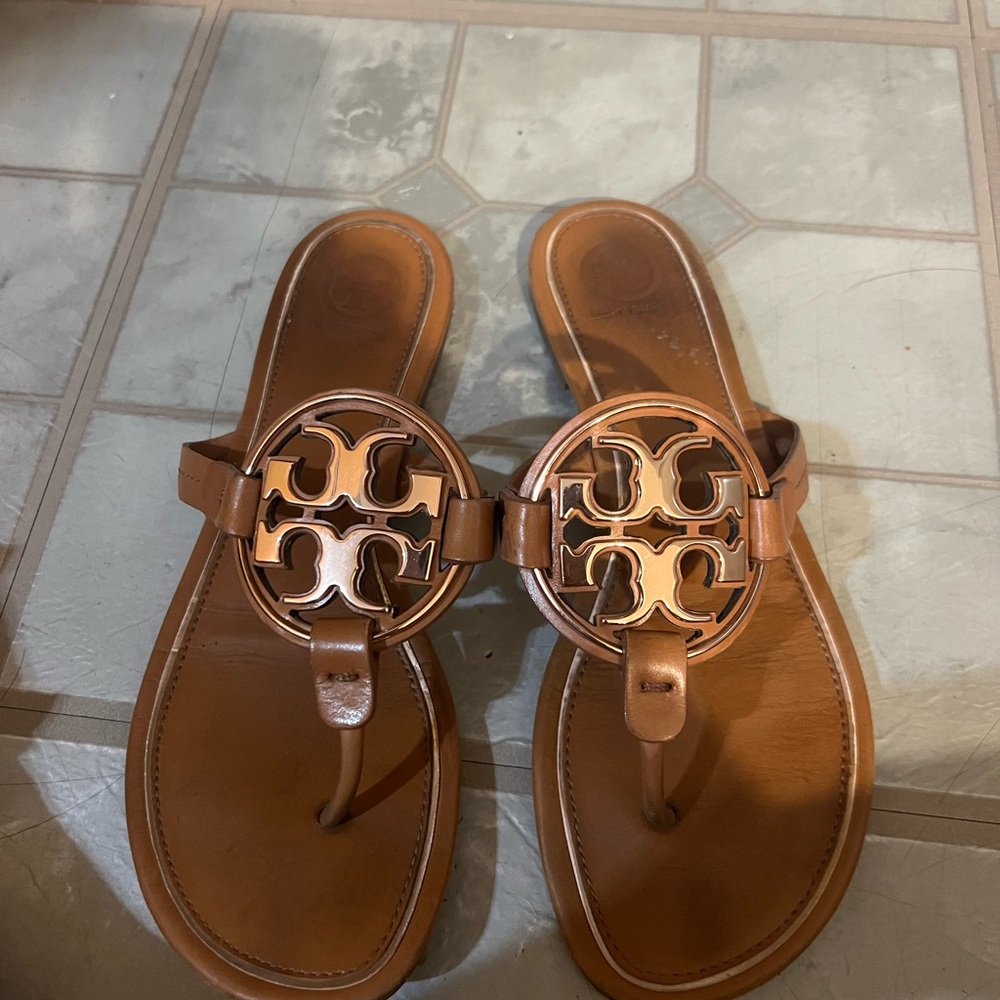 Tory burch womens metal miller sandals in size 8